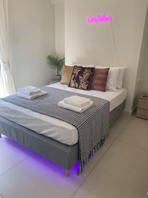 New 2Bd Aprt With Shared Rooftop Pool D3 Aten Exteriör bild