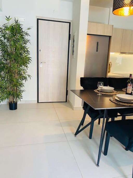 New 2Bd Aprt With Shared Rooftop Pool D3 Aten Exteriör bild