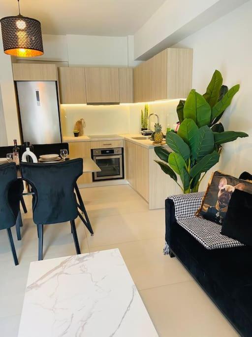 New 2Bd Aprt With Shared Rooftop Pool D3 Aten Exteriör bild