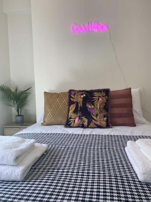 New 2Bd Aprt With Shared Rooftop Pool D3 Aten Exteriör bild